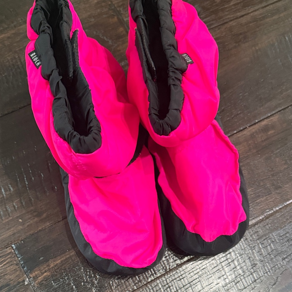 Bloch Bright Pink Puffer Dance Slippers